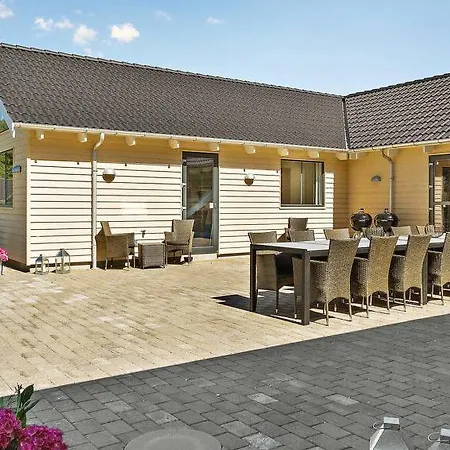 Sleeps 24 Pool Wifi