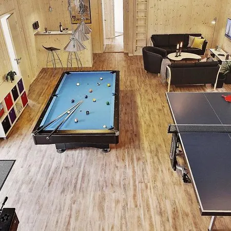 Sleeps 24 Pool Wifi Feriehus