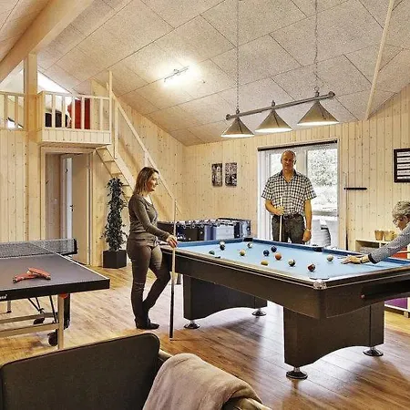 Feriehus Sleeps 24 Pool Wifi *